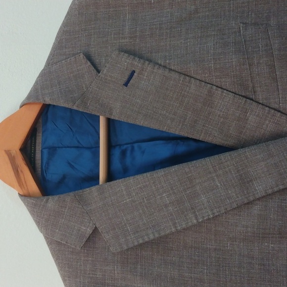 Like New J Hilburn Custom Made Light Brown Wool/Silk/Linen Summer Jacket 42R* - Picture 2 of 16